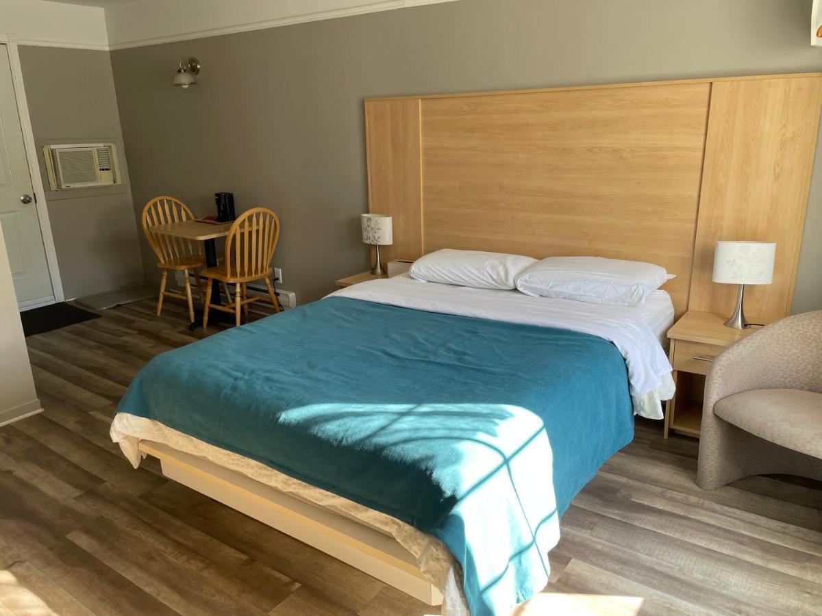 Motel Au P'Tit Sapin Mirabel Eksteriør bilde