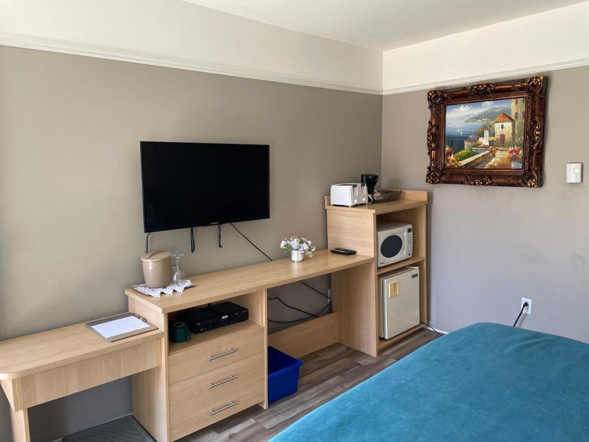 Motel Au P'Tit Sapin Mirabel Eksteriør bilde