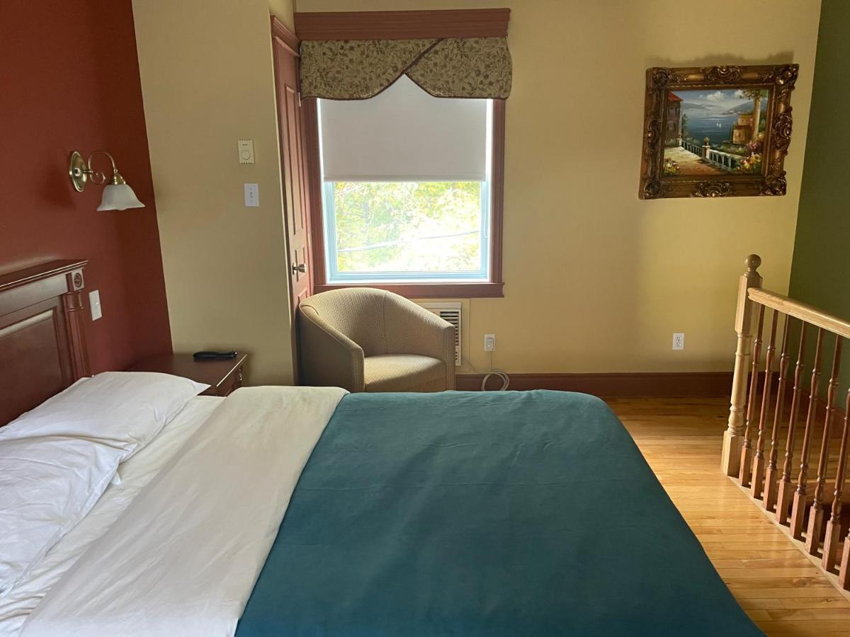 Motel Au P'Tit Sapin Mirabel Eksteriør bilde